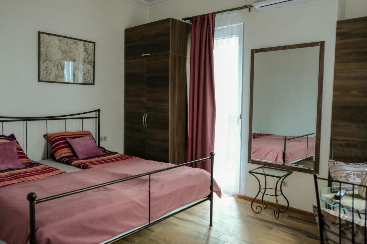 3 Studio Tiflis Oda fotoğraf