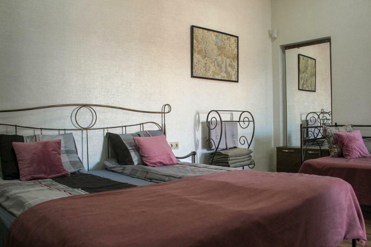3 Studio Tiflis Oda fotoğraf